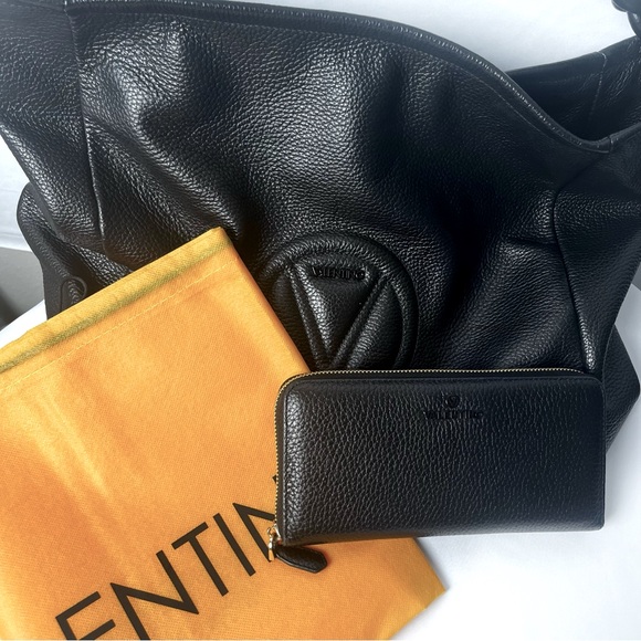 Valentino by Mario Valentino Bag/Wallet Set - Picture 16 of 16